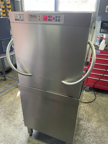 Miele G 8072 kalapos professzionális mosogatógép beépített vízlágyítóval